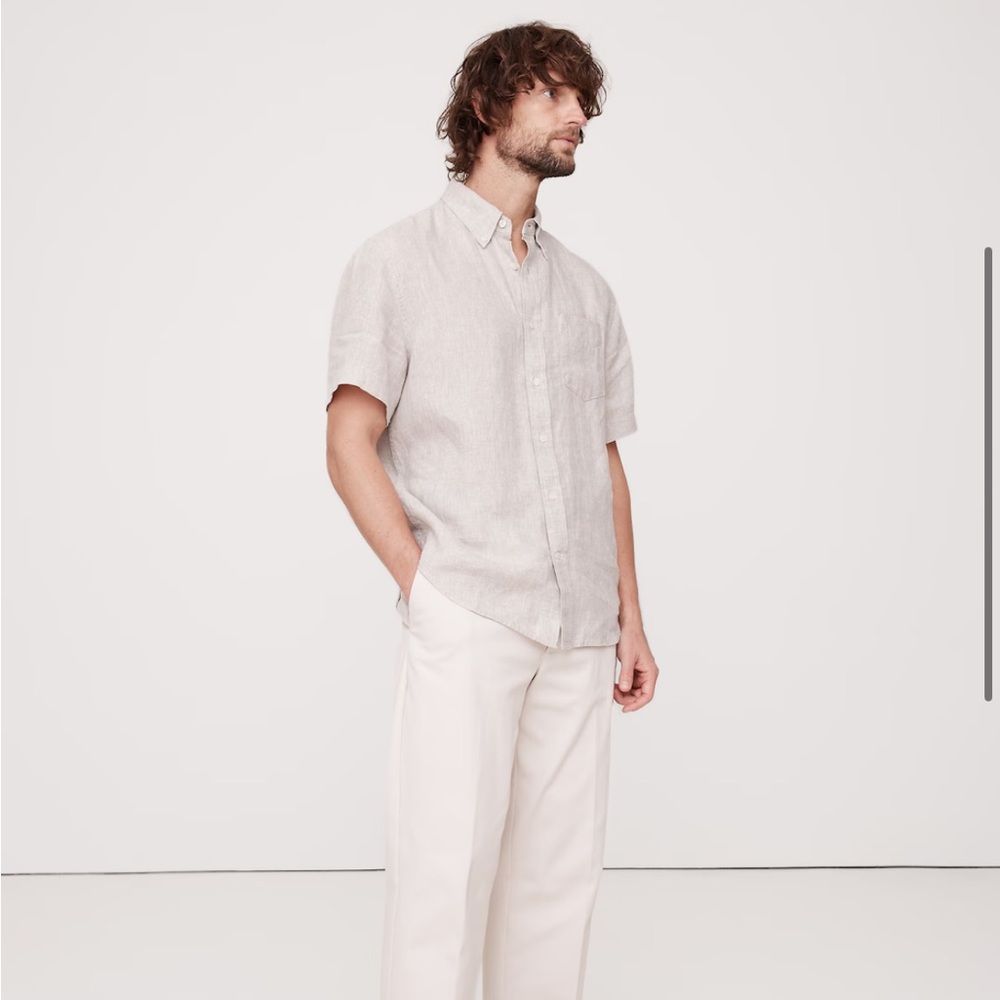 Banana Republic Men’s Linen button down shirt